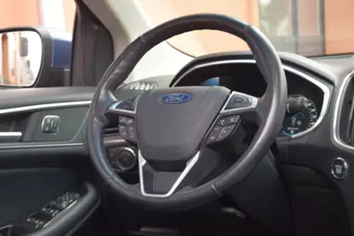 Ford Edge 2.0 TDCi ST-Line 4WD — SUV robuste diesel, toit ouvrant panoramique — Miniature 23