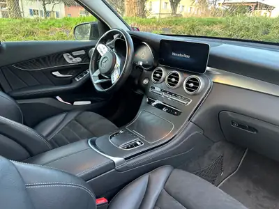 Mercedes-Benz GLC 300 AMG Line 4Matic — SUV premium 258 ch, hybride mild, 62000 km — cruscotto
