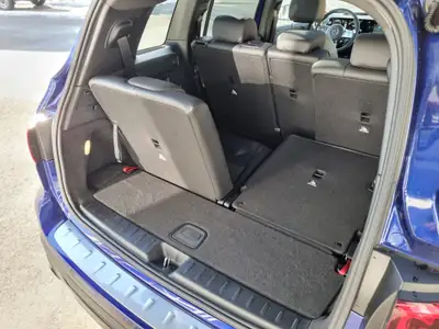 Mercedes-Benz GLB 35 AMG — SUV compact sport 7 places, 306 ch et freins neufs — Miniatur 12