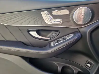 Mercedes-Benz GLC 250 d AMG Line 4Matic — SUV premium diesel, 72 000 km seulement — Innenraum