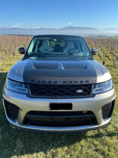 Land Rover Range Rover Sport SVR 575 ch — Performance britannique et prestige tout-terrain — Seitenansicht