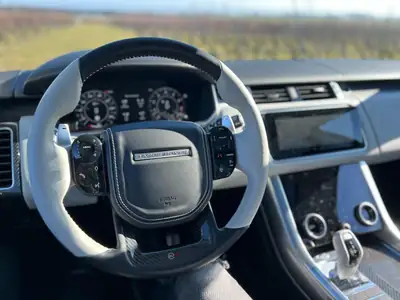 Land Rover Range Rover Sport SVR 575 ch — Performance britannique et prestige tout-terrain — Detail