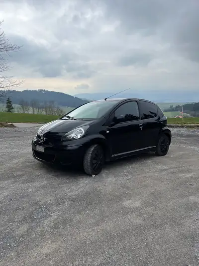 Toyota Aygo 1.0 Linea Luna 2009 — Citadine économique, fiable et compacte — vue extérieure