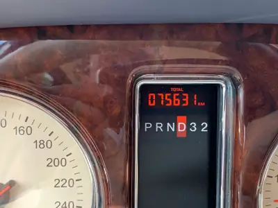 Bentley Arnage Red Label 2000 — Berline de prestige, 405 ch, première main — Miniatur 17