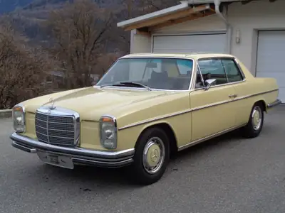 Mercedes-Benz 280 CE — Coupé classique 1973, motorisation 185 ch, première main — vue extérieure