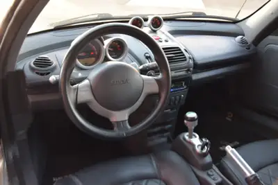 Smart Roadster Brabus 2004 — Cabriolet sportif, moteur turbo, équipements premium — Miniature 12