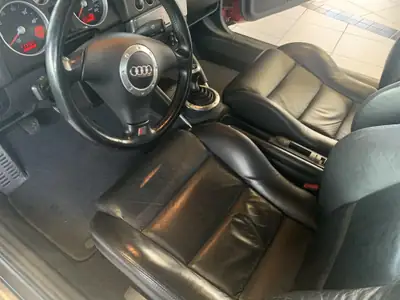Audi TT Roadster 1.8 T quattro — Cabriolet sportif icon des années 2000, 225 ch — Miniatura 7