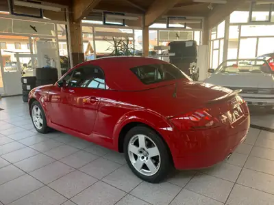 Audi TT Roadster 1.8 T quattro — Cabriolet sportif icon des années 2000, 225 ch — Miniatura 10