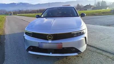 Opel Astra 1.2 T Swiss — Berline dynamique, 11'000 km seulement — Miniatur 11