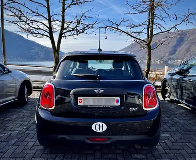 MINI One 2016 — Citadine pétillante, entretien économique et fiable — vista posteriore