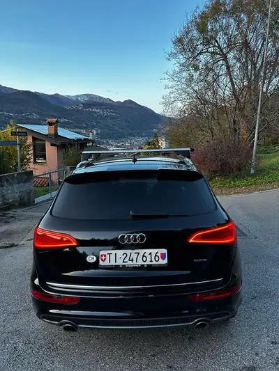 Audi Q5 3.0 TDI clean quattro — SUV premium diesel performant, 145'000 km — côté