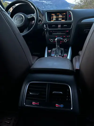 Audi Q5 3.0 TDI clean quattro — SUV premium diesel performant, 145'000 km — détail