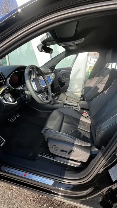 Audi Q3 Sportback 40 TDI S line — SUV coupé diesel, 32 000 km seulement — fianco