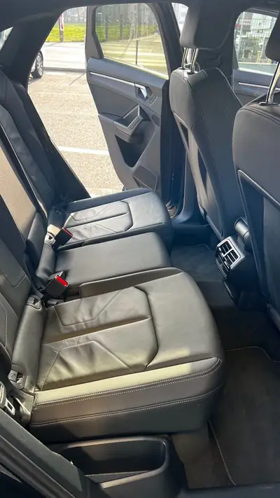Audi Q3 Sportback 40 TDI S line — SUV coupé diesel, 32 000 km seulement — vista posteriore