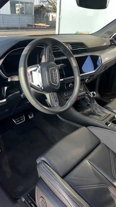 Audi Q3 Sportback 40 TDI S line — SUV coupé diesel, 32 000 km seulement — Miniatura 12