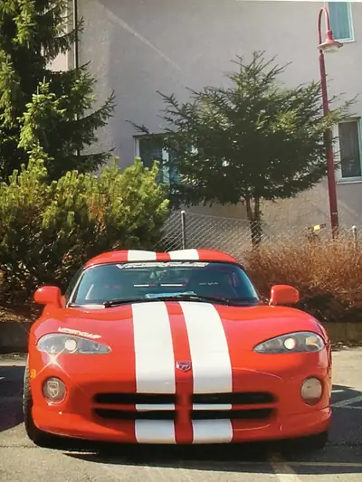 Dodge Viper RT-10 1994 — Légende américaine décapotable, 580 ch purs — vista esterna