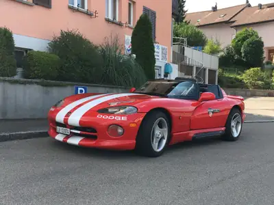 Dodge Viper RT-10 1994 — Légende américaine décapotable, 580 ch purs — interni