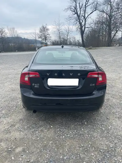 Volvo S60 D4 2013 — Berline de prestige diesel, 216 000 km, sans sinistre — Innenraum
