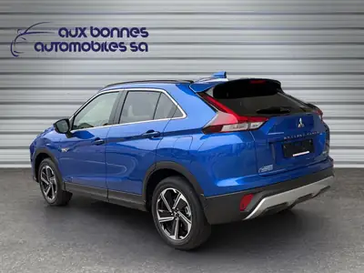 Mitsubishi Eclipse Cross 2.4 PHEV — SUV hybride rechargeable 4WD, 3 700 km seulement — côté