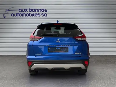 Mitsubishi Eclipse Cross 2.4 PHEV — SUV hybride rechargeable 4WD, 3 700 km seulement — détail