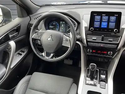 Mitsubishi Eclipse Cross 2.4 PHEV — SUV hybride rechargeable 4WD, 3 700 km seulement — Miniature 12