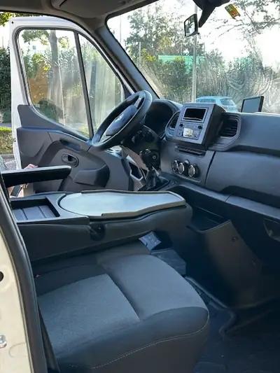 Renault Master T35 2.3 dCi 135 — Utilitaire robuste, 7100 km seulement — tableau de bord