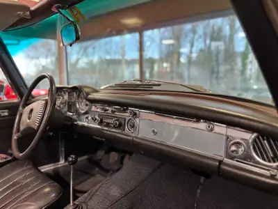 Mercedes-Benz SL 280 Pagode 1969 — Chef-d'œuvre cabriolet vintage, contrôle technique frais — côté