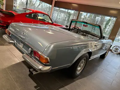 Mercedes-Benz SL 280 Pagode 1969 — Chef-d'œuvre cabriolet vintage, contrôle technique frais — détail