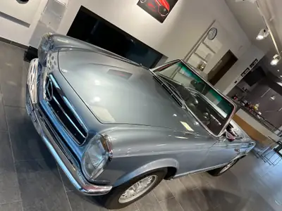 Mercedes-Benz SL 280 Pagode 1969 — Chef-d'œuvre cabriolet vintage, contrôle technique frais — Miniature 10