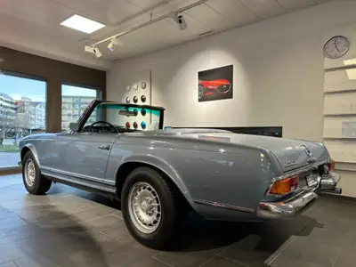 Mercedes-Benz SL 280 Pagode 1969 — Chef-d'œuvre cabriolet vintage, contrôle technique frais — Miniature 11
