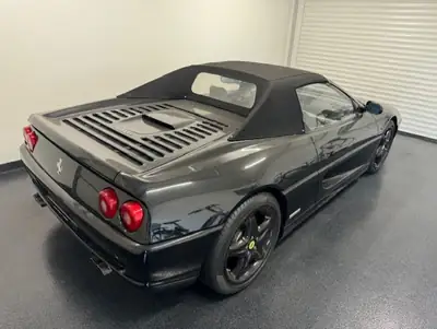 Ferrari F355 Cabriolet — Légende des années 90, entretien impeccable — Außenansicht