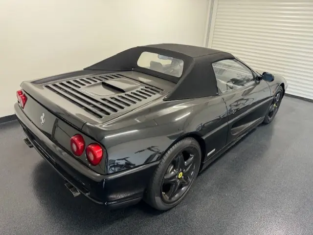 Ferrari F355 Cabriolet — Légende des années 90, entretien impeccable — Außenansicht