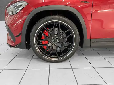 Mercedes-Benz GLA 45 S AMG 4Matic+ — SUV compact haute performance, 20'000 km seulement — dashboard
