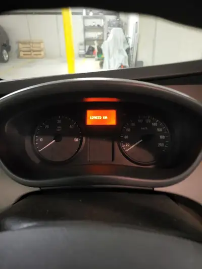 Opel Vivaro 2.0 CDTi — Monospace aménagé pour mobilité, lift fauteuil roulant électrique — Heckansicht