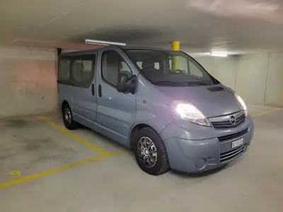 Opel Vivaro 2.0 CDTi — Monospace aménagé pour mobilité, lift fauteuil roulant électrique — Außenansicht