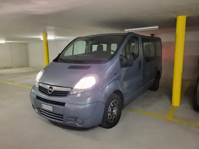 Opel Vivaro 2.0 CDTi — Monospace aménagé pour mobilité, lift fauteuil roulant électrique — Seitenansicht