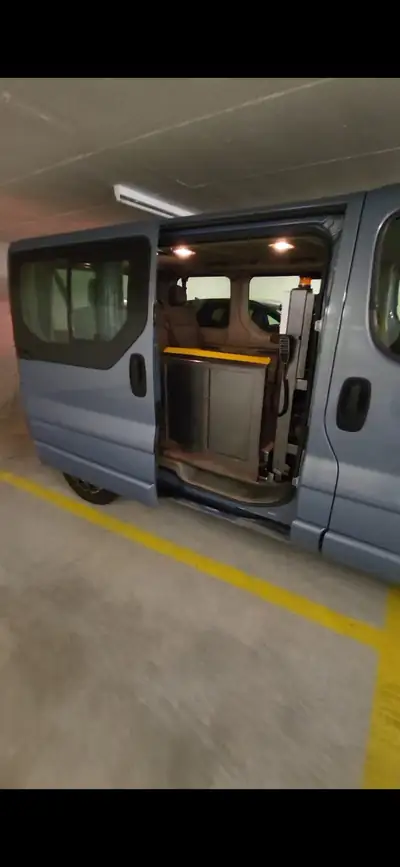 Opel Vivaro 2.0 CDTi — Monospace aménagé pour mobilité, lift fauteuil roulant électrique — Miniatur 7