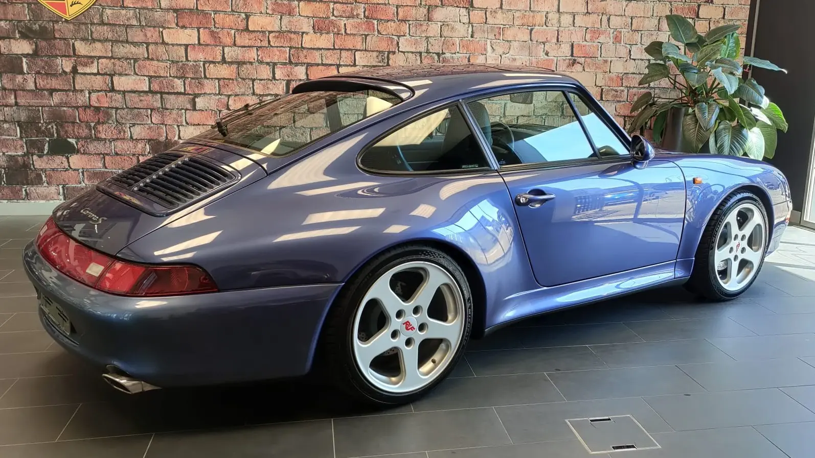 Porsche 911 Carrera 2S 1997 — L'une des 35 légendaires 993 en Suisse, état exceptionnel — vue extérieure