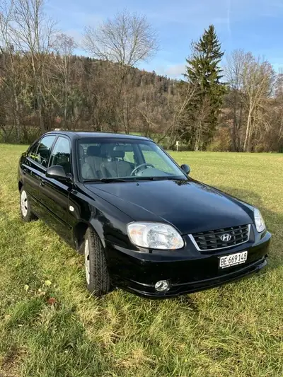 Hyundai Accent 1.6 GLS — Citadine fiable, 46'000 km, sans accident — côté