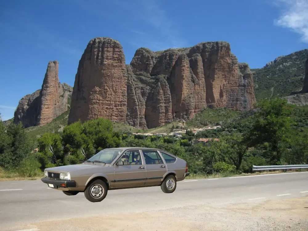 VW Passat 32B 1985 — Véritable pièce de collection, statut de véhicule ancien acquis — vista esterna
