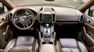 Porsche Cayenne S E-Hybrid — SUV haute performance, hybride rechargeable, 155'000 km — Thumbnail 9