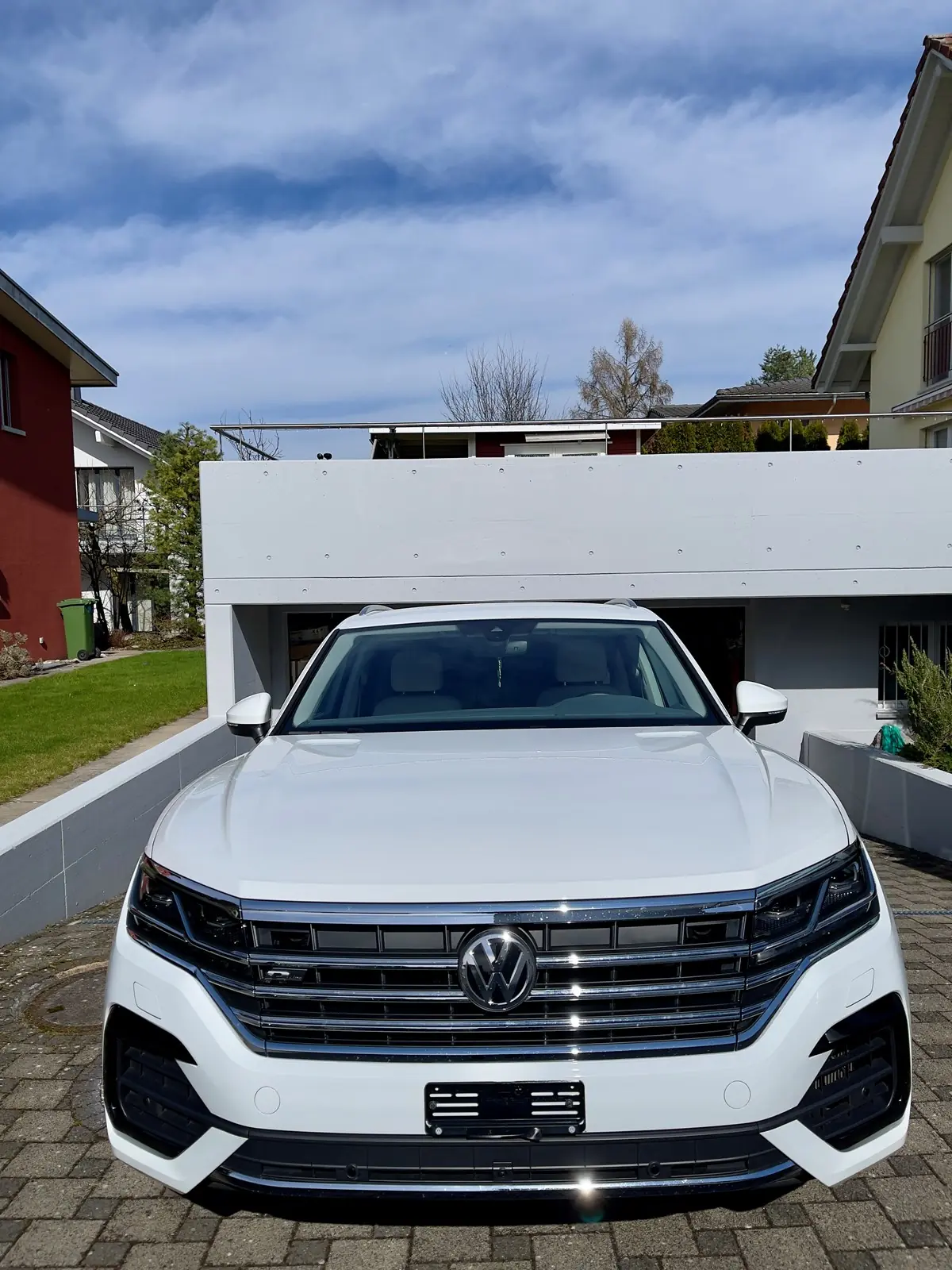 VW Touareg 3.0 TDI R Line — SUV premium diesel, 31 400 km seulement — vue extérieure