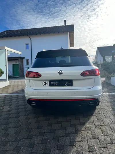 VW Touareg 3.0 TDI R Line — SUV premium diesel, 31 400 km seulement — Miniature 8