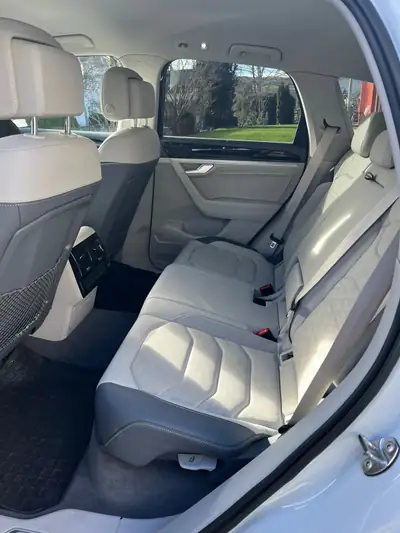 VW Touareg 3.0 TDI R Line — SUV premium diesel, 31 400 km seulement — Miniature 14