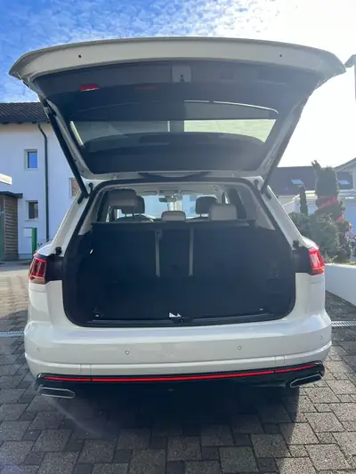 VW Touareg 3.0 TDI R Line — SUV premium diesel, 31 400 km seulement — Miniature 16