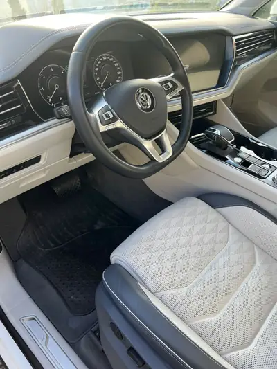 VW Touareg 3.0 TDI R Line — SUV premium diesel, 31 400 km seulement — Miniature 17