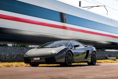Lamborghini Gallardo 5.0 V10 Superleggera E-Gear — Légendaire italienne, 530 ch, 28'000 km — Heckansicht