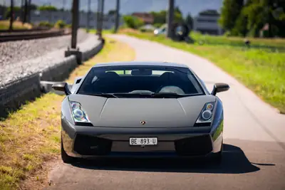 Lamborghini Gallardo 5.0 V10 Superleggera E-Gear — Légendaire italienne, 530 ch, 28'000 km — Außenansicht