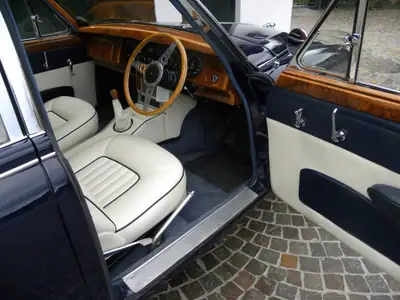 Jaguar MK 2 1963 — Classique britannique entièrement restauré, direction assistée — vista posteriore