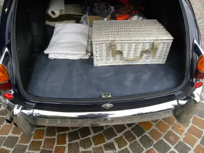 Jaguar MK 2 1963 — Classique britannique entièrement restauré, direction assistée — interni